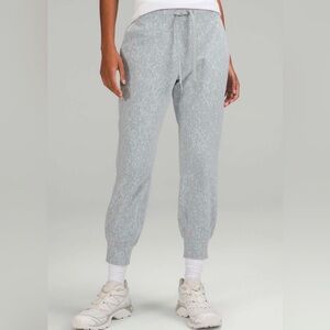 Lululemon READY TO RULU CLASSIC-FIT HIGH-RISE JOGGER *7/8 LENGTH Size 2